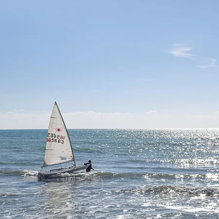 Διαμέρισμα Awesome In Isca Marina Badolato Marina